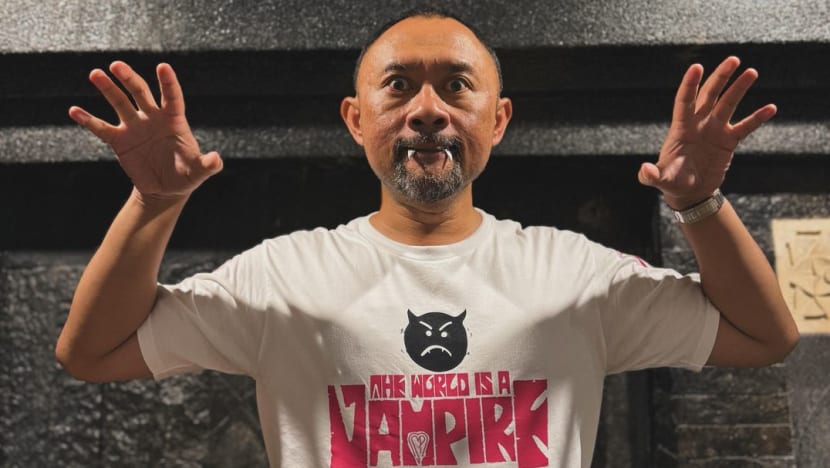 'Allah bekerja dengan misterius': Ronal Surapradja beralih dari panggung hiburan ke politik Jawa Barat