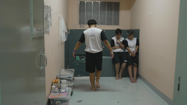 Inside The Women's Prison - Surviving Prison