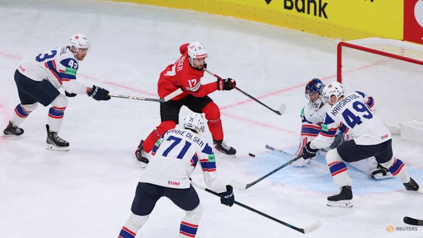 Ice Hockey-Switzerland through to world championship final after 6-0 win over Norway