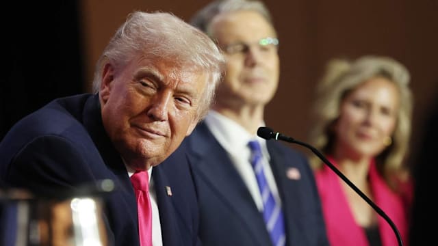 特朗普称已禁止以色列空袭黎巴嫩