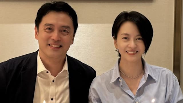 童年到现在都“同一张脸”！梁咏琪晒与双胞胎弟弟合照掀热议