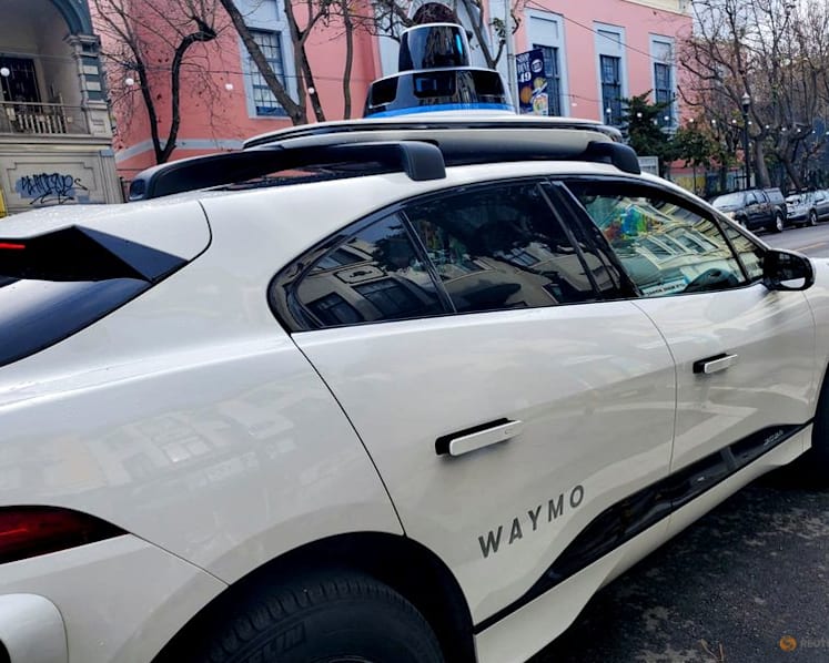 Waymo launches corporate robotaxi accounts to court business travel