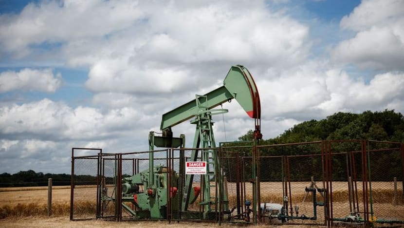 Oil rises as Moscow peace talks fail to reach breakthrough