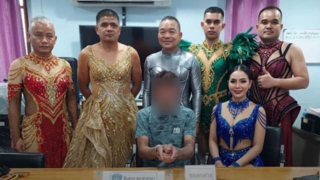 为破案拼了！ 泰警穿裙乔装逮捕涉毒涉赌男子