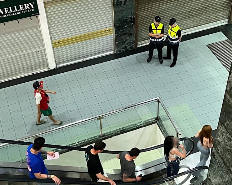 Orchard Towers beefs up security in 11th-hour move for clubs and bars to continue operating, but police say no