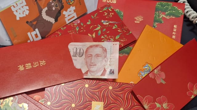 新年派红包，里面放的是$10，会不会显得“寒酸”?