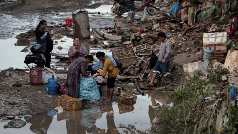 Nepal surveys flood wreckage as death toll reaches 209 Nepal surveys flood wreckage as death toll reaches 209