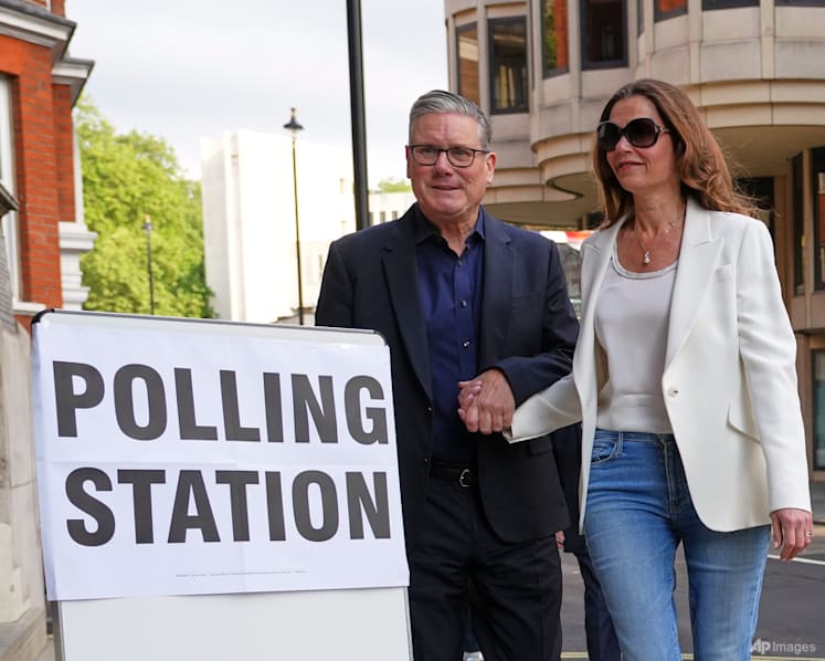 UK PM Starmer considers political future, could decide on resignation as early as Monday