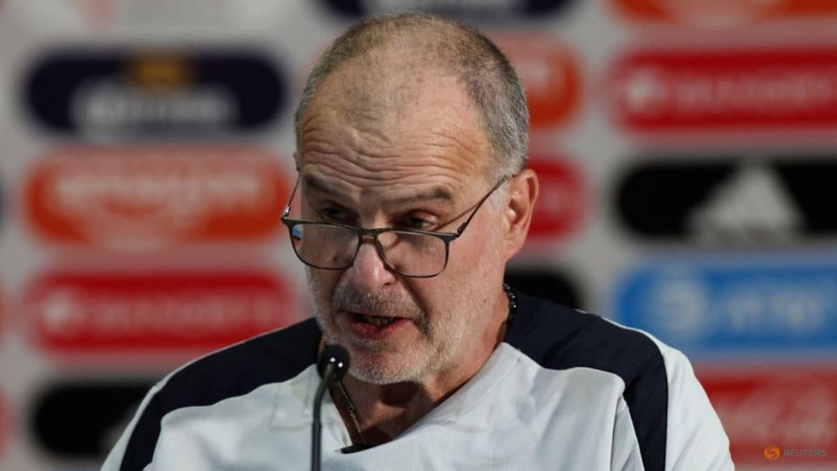 Uruguay manager Bielsa calls for calm after thrashing by US