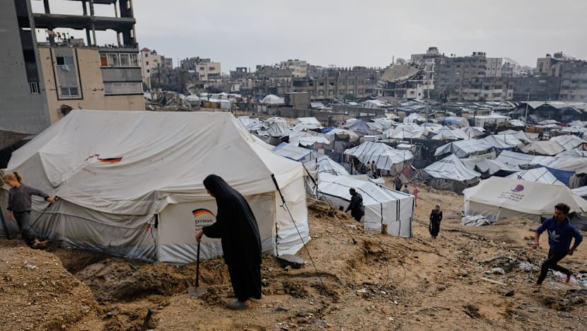 Qatar says hopes to push Hamas, Israel to next talks phase 'very soon'