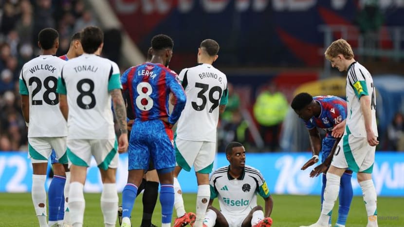 Newcastle hope for Isak's quick recovery after injury at Palace Newcastle hope for Isak's quick recovery after injury at Palace