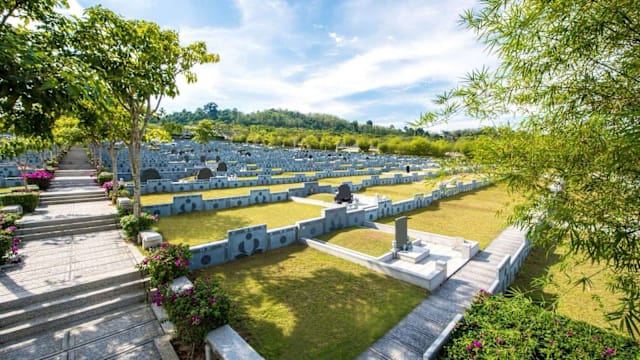 马国骨灰瓮失窃蔓延三州 警疑同伙干案