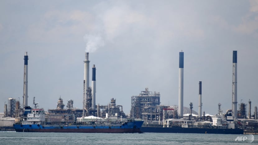 Shell Pulau Bukom fuel heist: Jail for former technician who received more than S$730,000 Shell Pulau Bukom fuel heist: Jail for former technician who received more than S$730,000