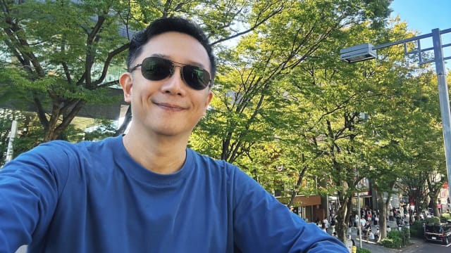咬到硬物导致牙根裂掉　陈昭荣进行牙齿小手术