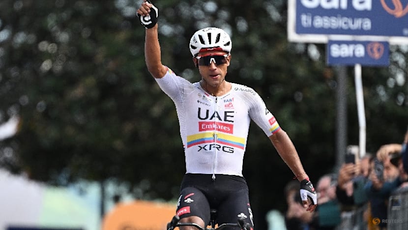 Narvaez strikes again with solo victory in gruelling Giro stage eight