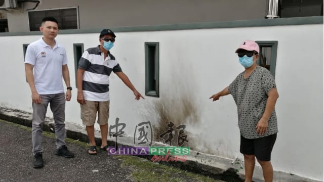 男子狮城工作“误借”阿窿 马国岳父母家遭抛汽油弹