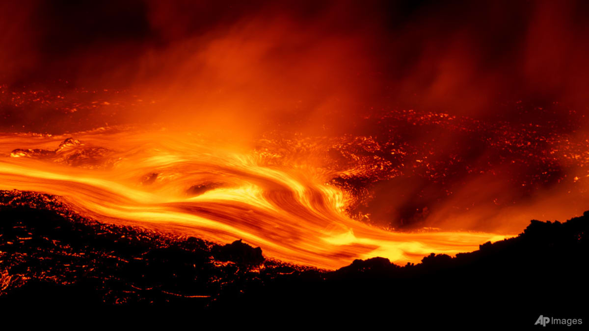 Persistent Mount Etna ash shuts Sicily's Catania airport during peak holiday week