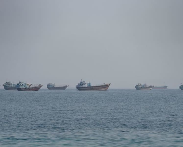 US oil prices extend losses on hopes of Iran-Oman talks on Strait of Hormuz