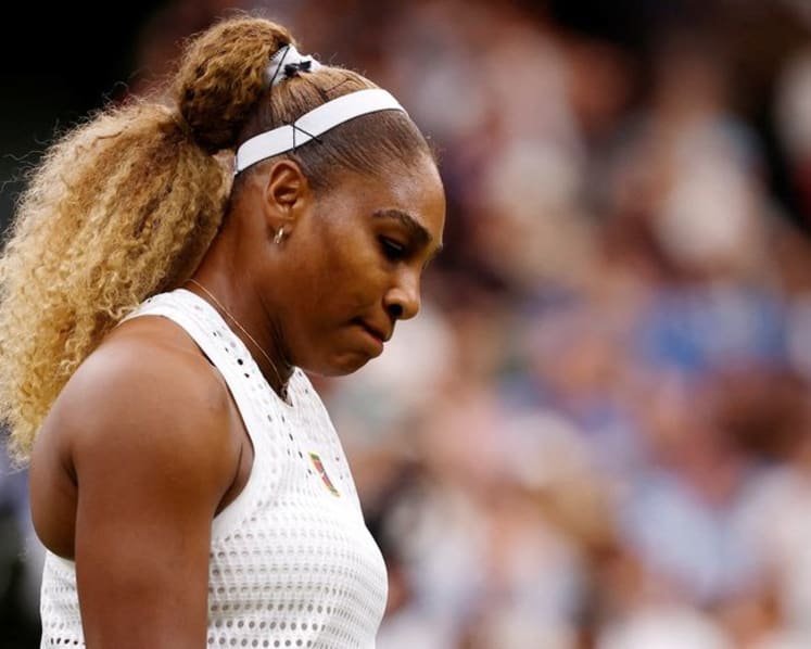 Serena's Wimbledon comeback fizzles out in first round