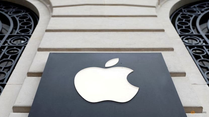 Apple loses UK lawsuit over app store commissions