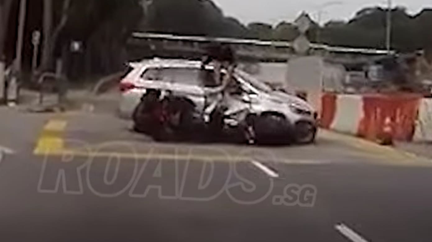 摩托车与轿车相撞骑士被抛上车顶四人送院- 8world