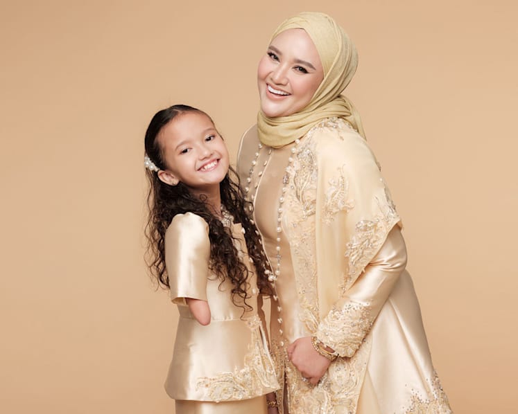 Mumpreneur Norfasarie Mohamed Yahya is training her tween daughter born with one arm to be an entrepreneur