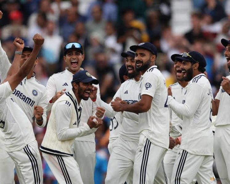 South Africa 159 all out against India in first test