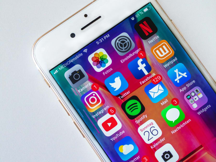 If you’re spending hours on social media but finding no pleasure in it, try switching off from it entirely for a while.