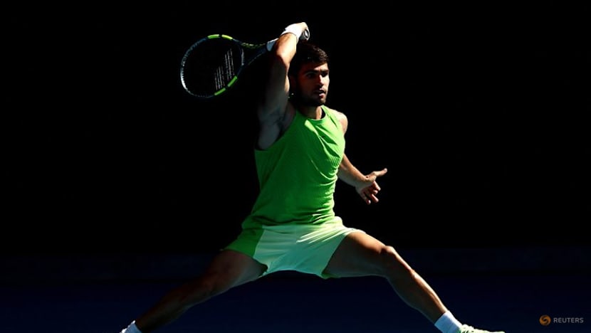 Alcaraz cruises into Australian Open quarters with Paul win