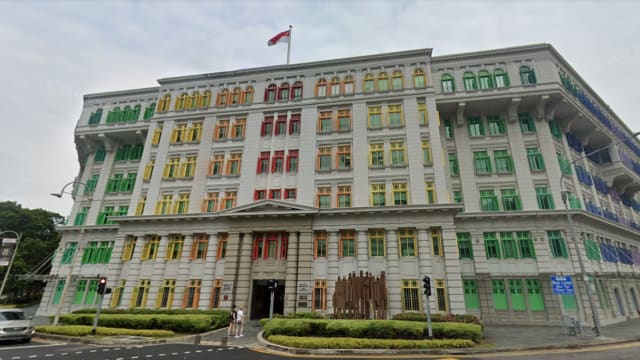 通讯及新闻部警告《经济学人》亚洲版主编不要干预我国政治
