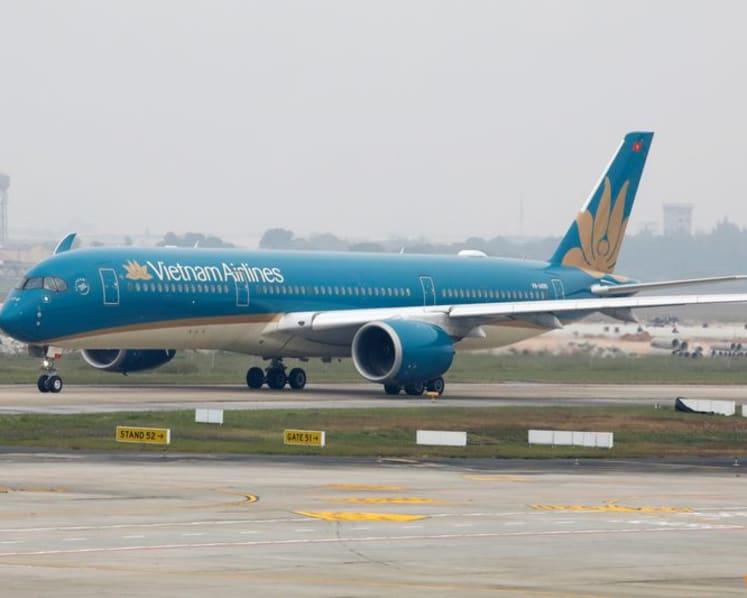 Vietnamese airlines sign $30-billion deals for 90 Boeing jets