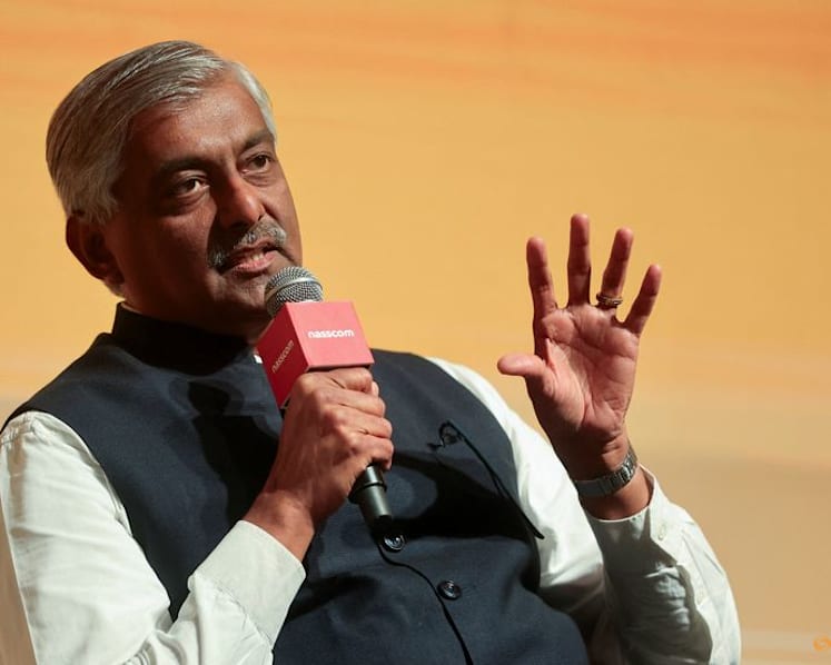 India IT industry surpasses $300 billion amid AI‑driven challenges, openings
