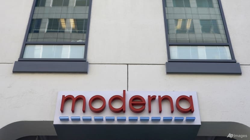 Moderna says updated COVID-19 shot boosts Omicron protection