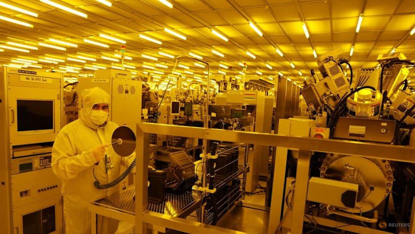 Seagate forecasts quarterly results above estimates on strong data storage demand