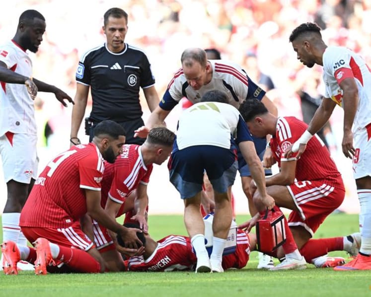 Musiala's on-field collapses were the result of treatment change, says Bayern coach Kompany