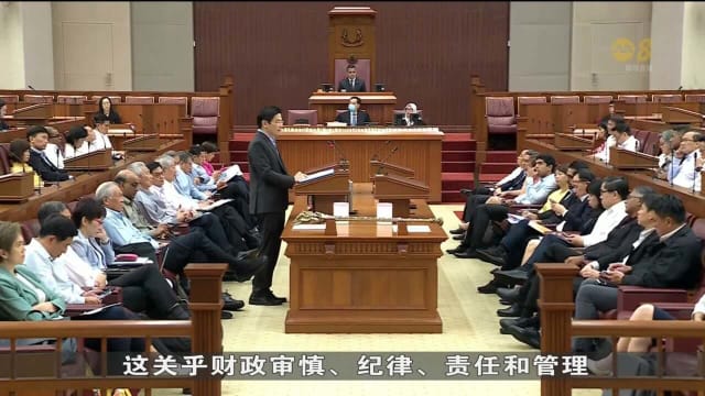 黄循财与工人党就多个议题针锋相对