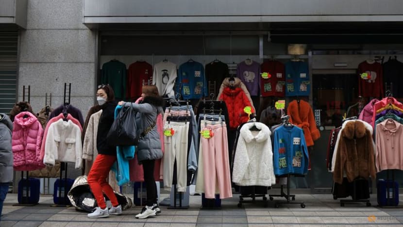 South Korea Dec retail sales decline amid political upheaval South Korea Dec retail sales decline amid political upheaval