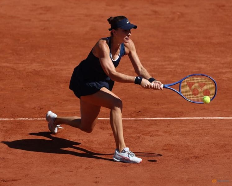 Bencic powers past McNally into third round of French Open