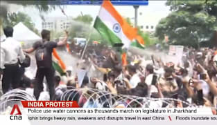 India protest: Police use water cannons as thousands march on legislature in Jharkhand