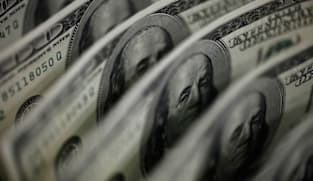 Dollar climbs as US strikes on Iran dent ceasefire optimism