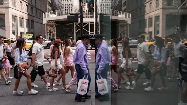 特朗普承认美国民众负担部分关税成本