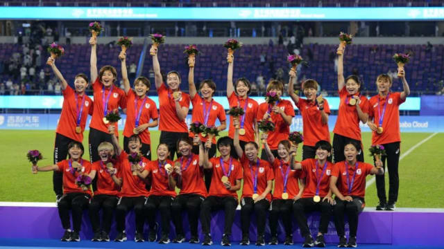 女子足球决赛 日本轻取朝鲜卫冕冠军