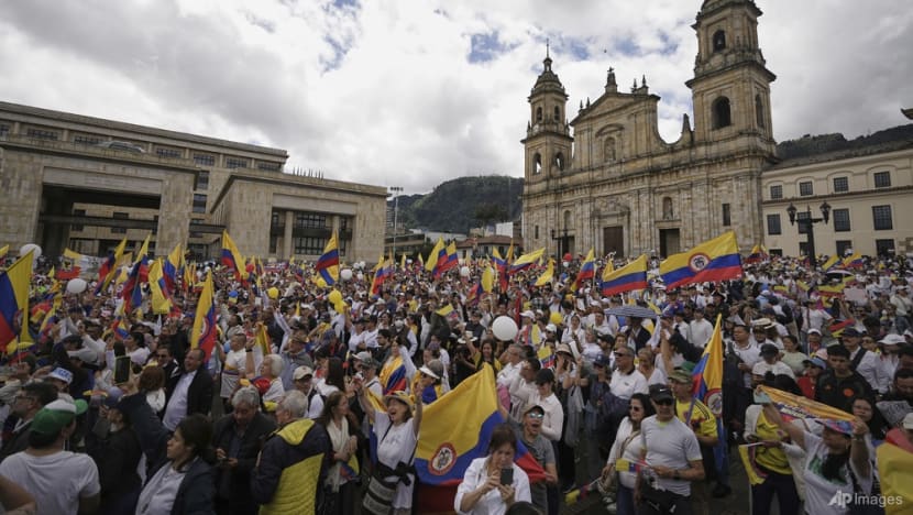 Colombian senator Uribe showing signs of recovery after assassination attempt Colombian senator Uribe showing signs of recovery after assassination attempt