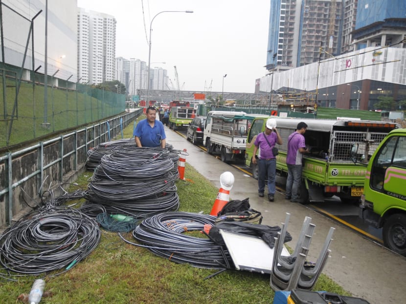 The Minister for Communications and Information Dr Yaacob Ibrahim gave a press briefing after a visit to SingTel’s Bukit Panjang Exchange. This follows a service disruption caused by a fire at SingTel’s Bukit Panjang Exchange on Wednesday. Photo: Ernest Chua