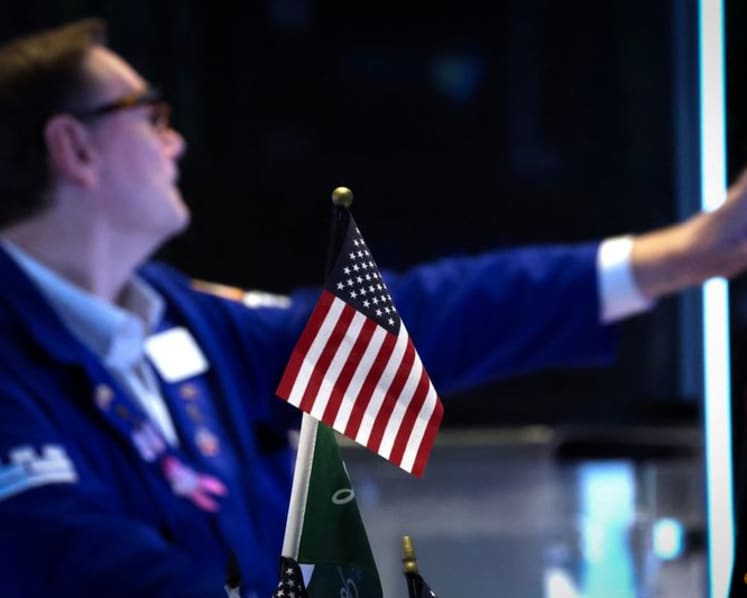 Stocks rally, Treasury yields advance on hopes for a US government reopening