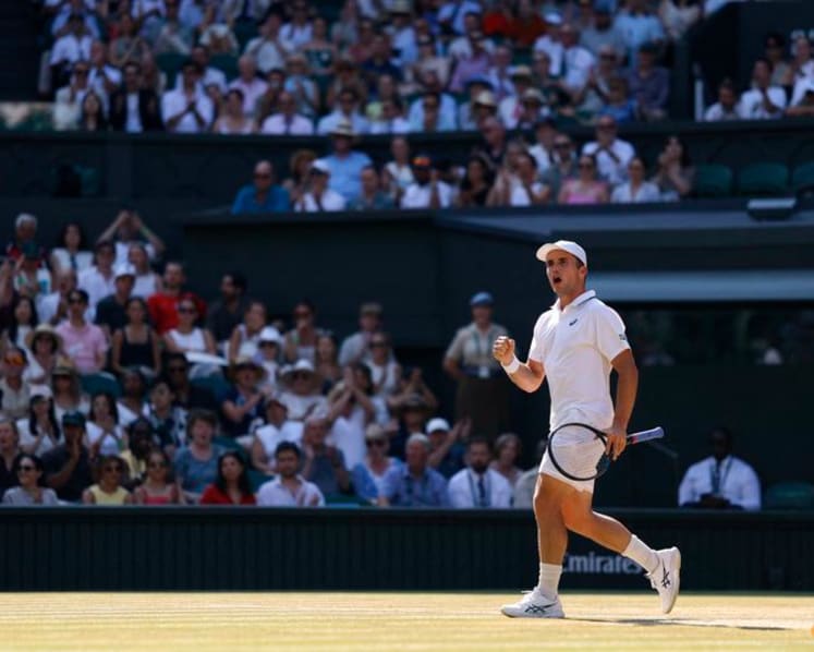 Fery fairytale rolls on as Briton powers into Wimbledon semis
