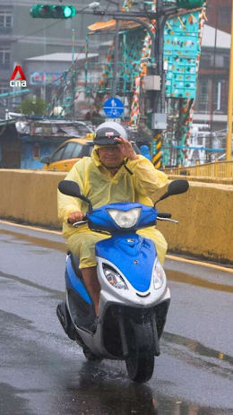 Thousands evacuated as Typhoon Bavi lashes Taiwan