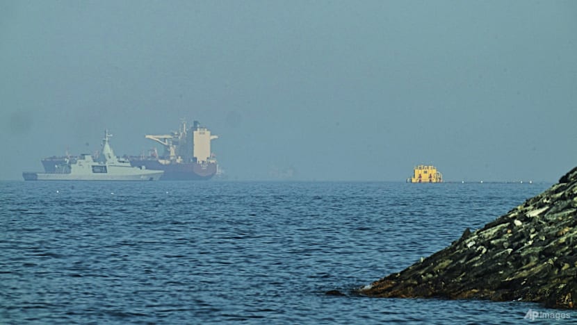 US targets Chinese oil terminal in new Iran sanctions         