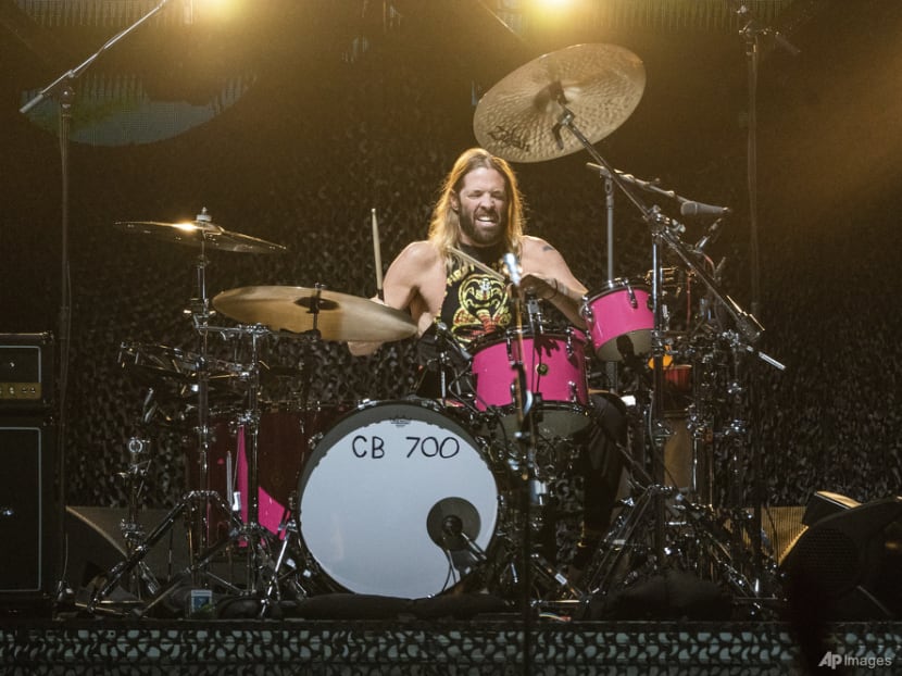 Foo Fighters cancel all dates following drummer's death