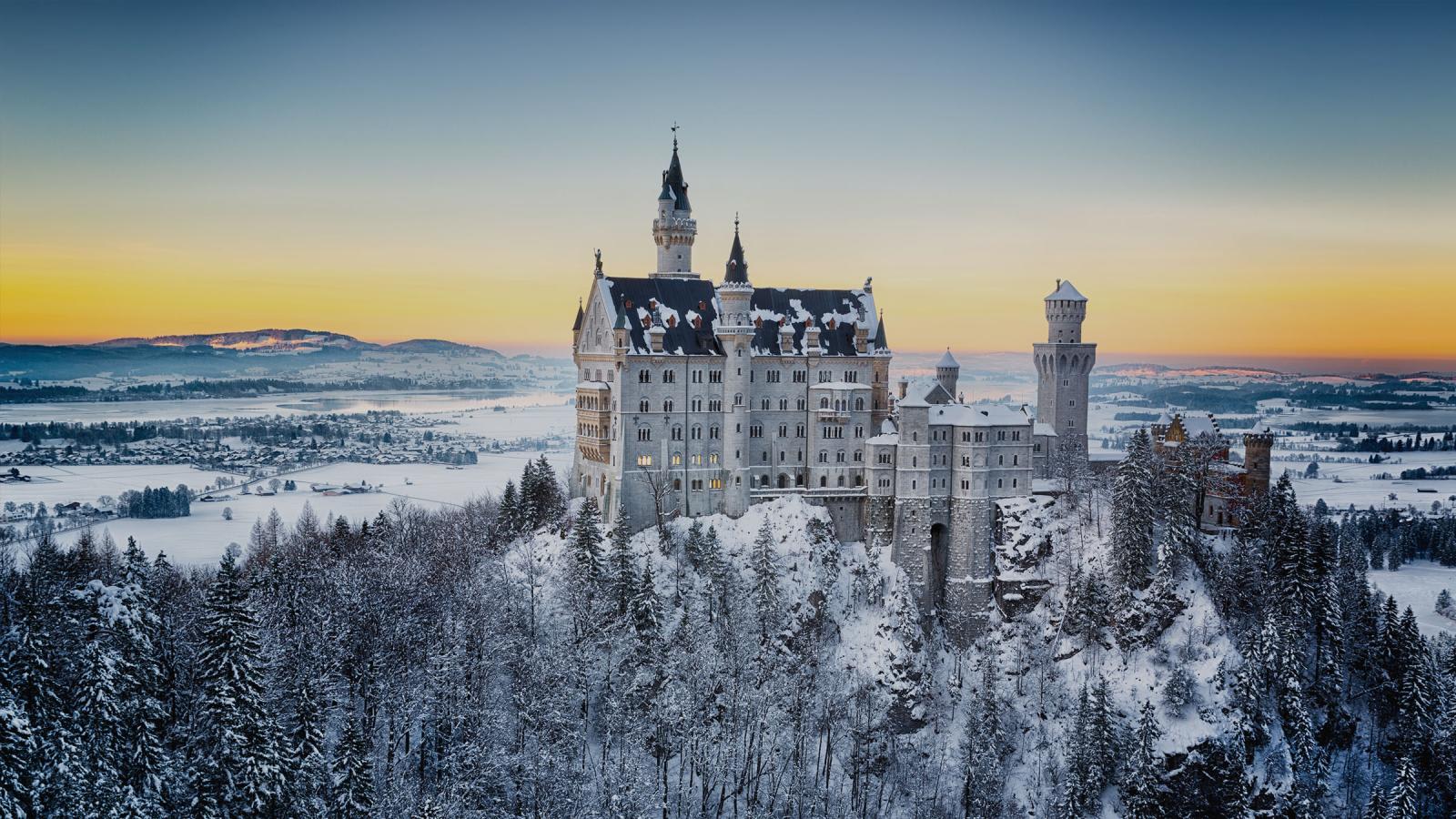 Quaint villages, dreamy castles and breathtaking landscapes –  a fairytale ending to the year awaits.